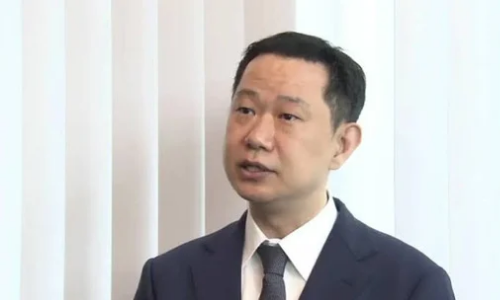 二階俊博氏の三男・二階伸康