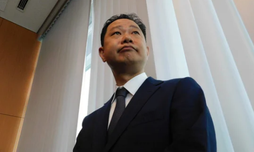 二階伸康はANA退職後父親の公設秘書へ
