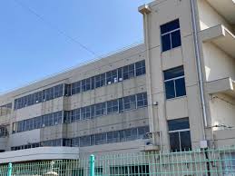 甘利明は厚木市立依知小学校出身