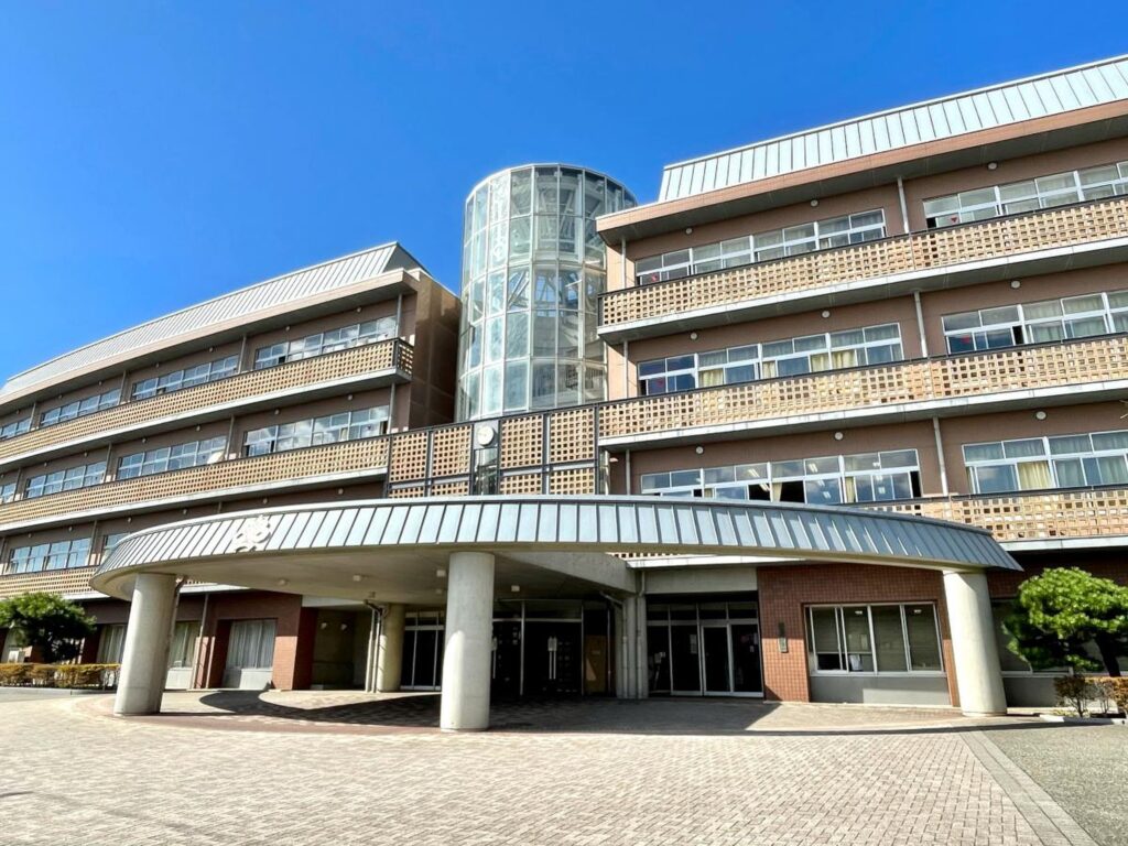 花角英世は新潟高校出身