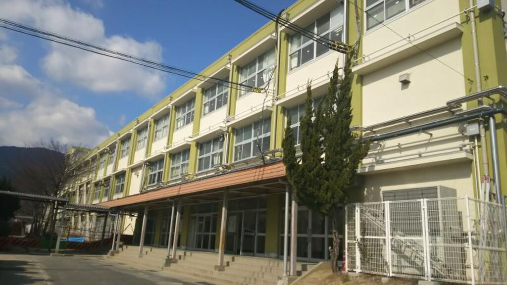 三日月大造は日吉中学校の出身