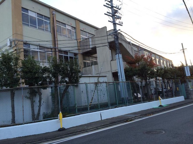 三日月大造は右京区広沢小学校の出身