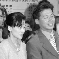 福山哲郎の妻は千恵子さん