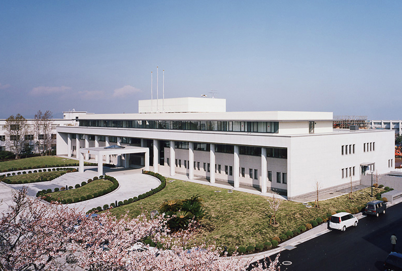 村井嘉浩は防衛大学校出身