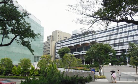 鈴木直道は法政大学出身