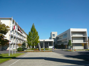 岐阜県立岐阜高校の外観