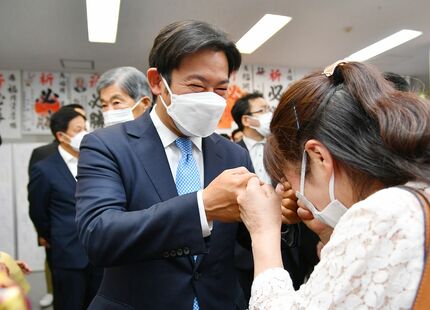 福岡資麿は2005年に初当選