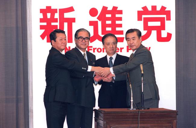 岩屋毅は新進党に移籍するも落選