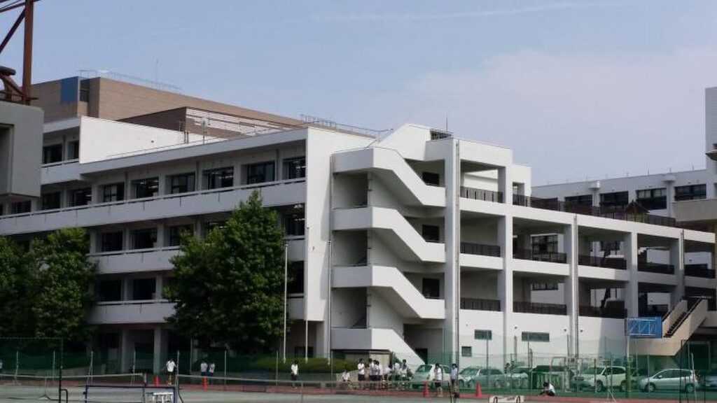 香川県立高松高等学校の外観