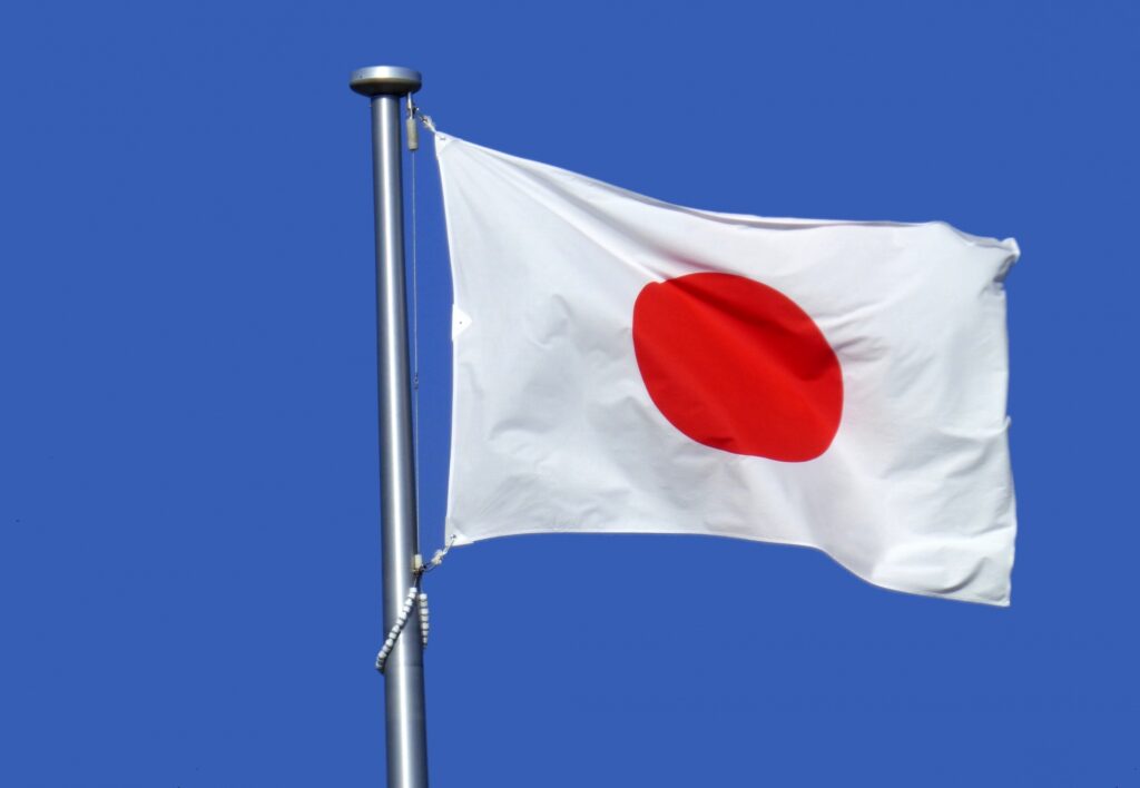 玉城デニーは日本国籍
