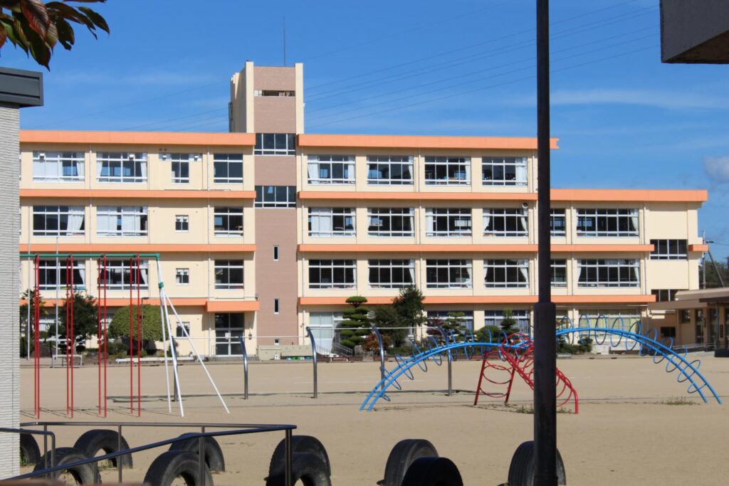 竹内英明は姫路市立砥堀小学校の出身