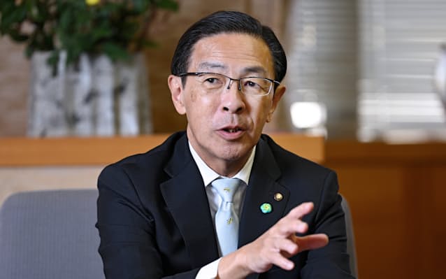 西脇隆俊の経歴