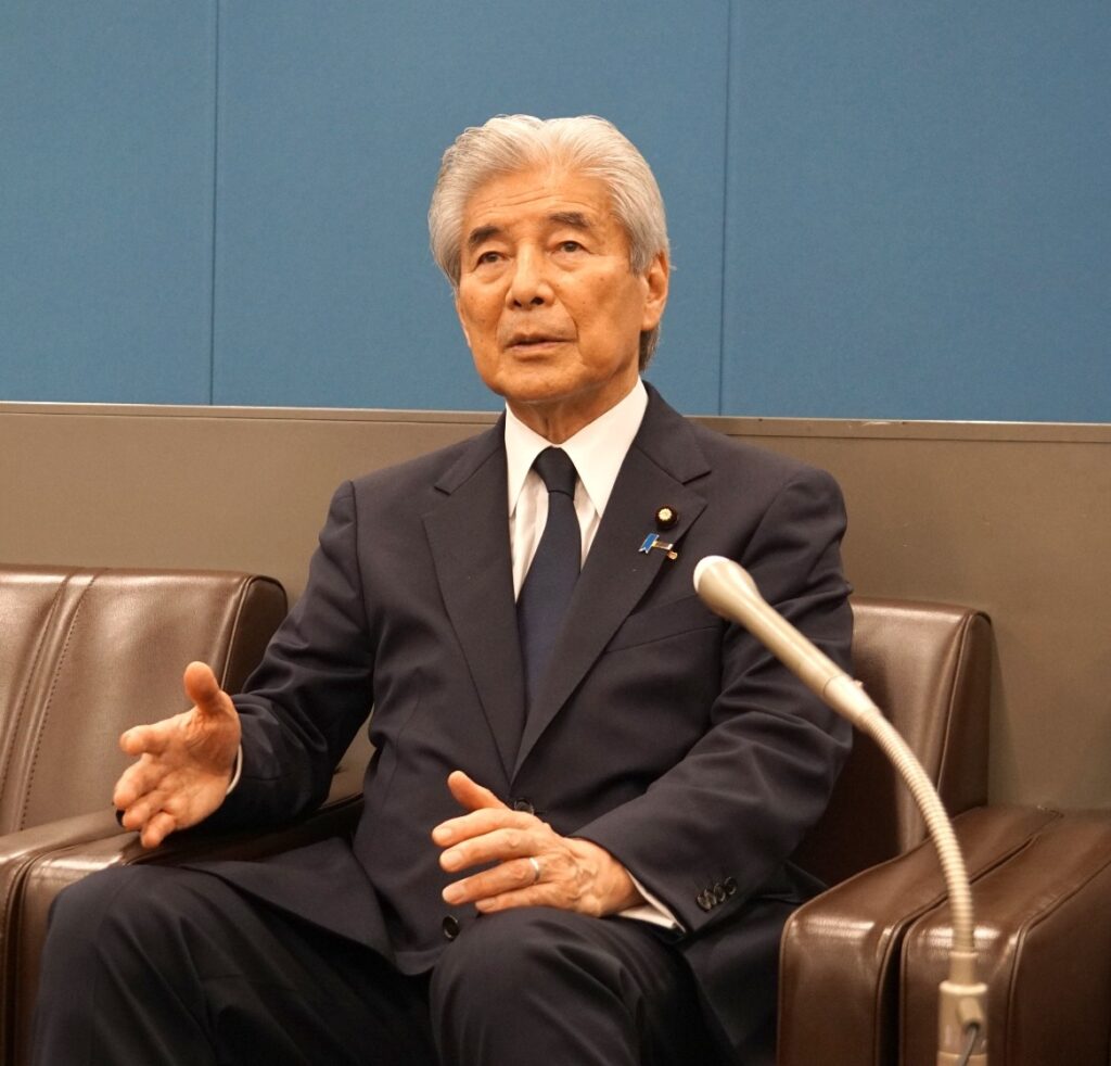 中曽根康隆の父・中曽根康隆