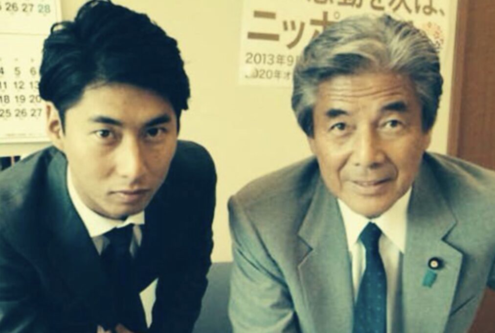 中曽根康隆と父親の弘文