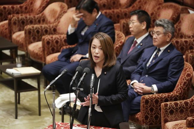 今井絵理子の答弁が薄いと言われている