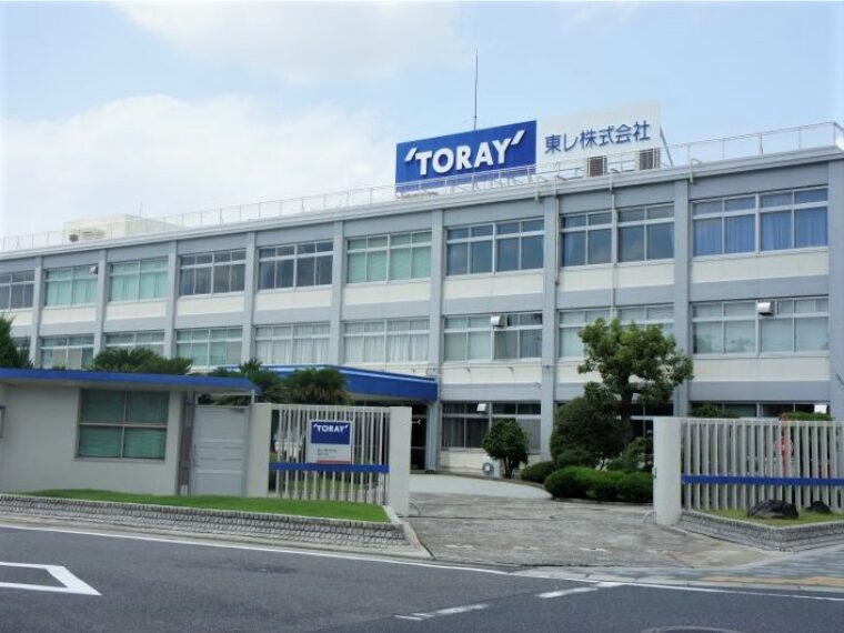 上園晋介が専門学校卒業後に就職した東レ株式会社の愛知工場