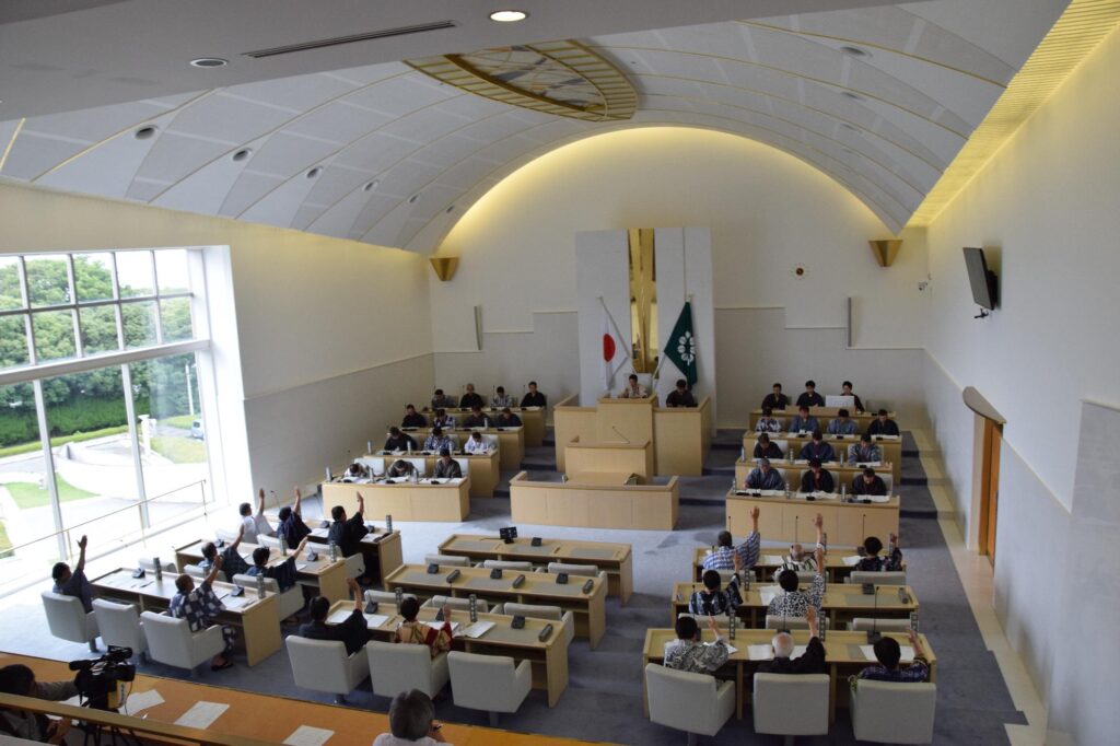 伊東市議会会議場