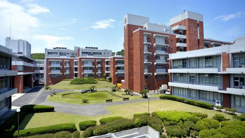 東京薬科大学の外観