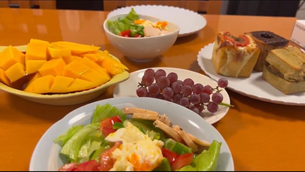 原口一博の次女・なさんが作ったサラダ