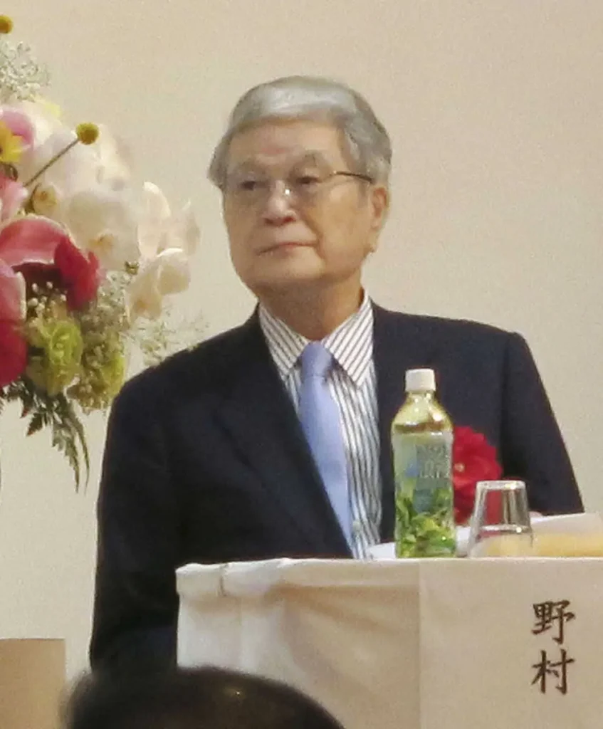 なぜ野村哲朗は高卒で政治家になれたのか