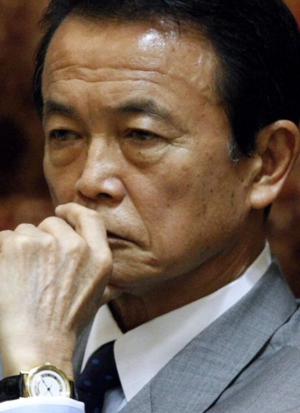 麻生太郎氏愛用とされるブレゲの高級腕時計