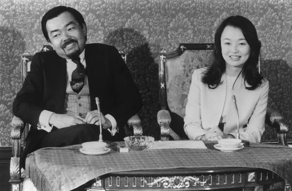 結婚当時の信子さまと寛仁親王