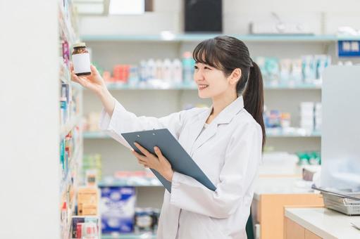 ラサール石井の嫁は薬剤師