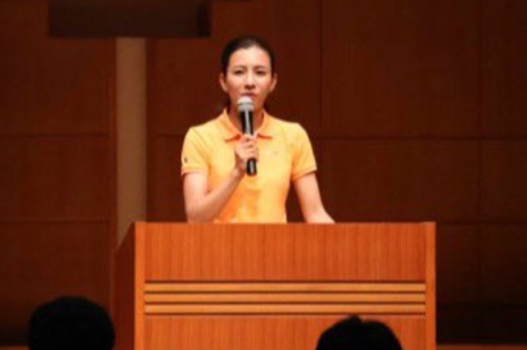 吉川りなの演説