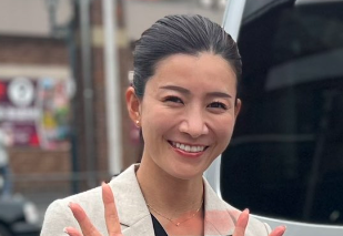 2023年初当選時の吉川里奈
