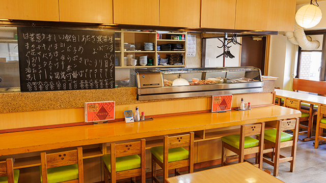 磯ひでの店内