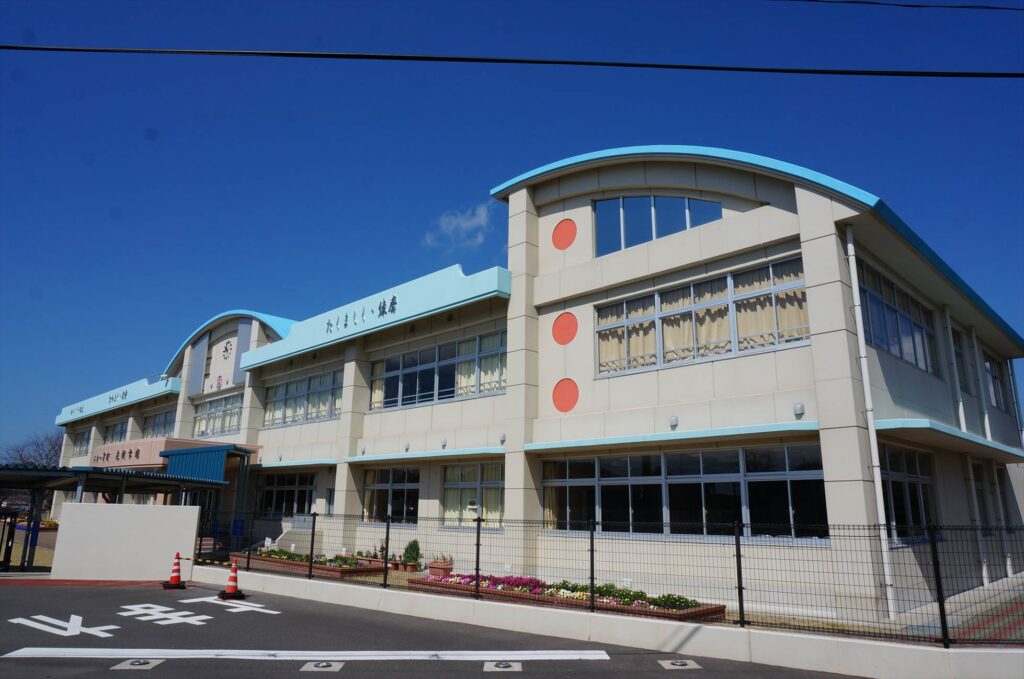 花岡学園の外観