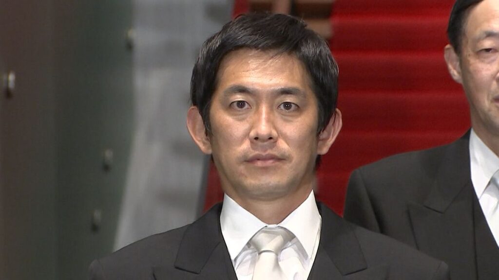 内閣府特命担当大臣として初入閣
