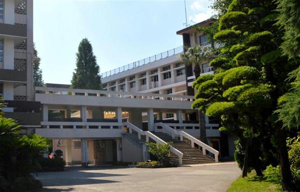 鹿児島県立鶴丸高校の外観