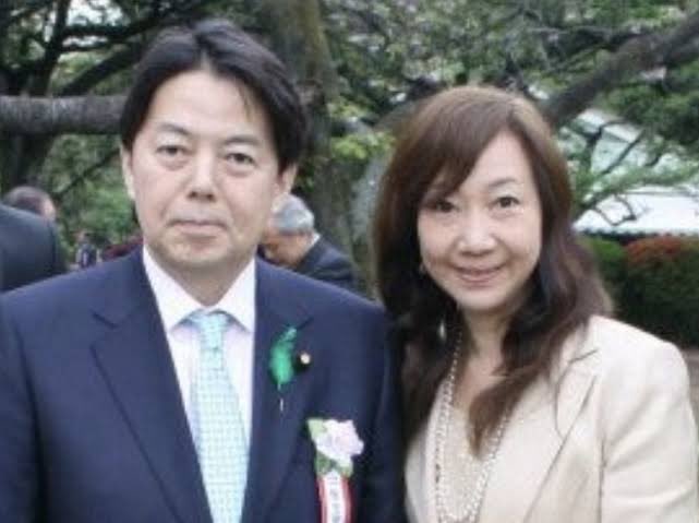 林芳正夫妻