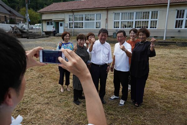 総裁選前に月谷分光を訪れた茂木敏充