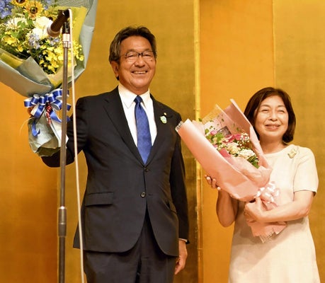 杉尾秀哉と妻の美保さん