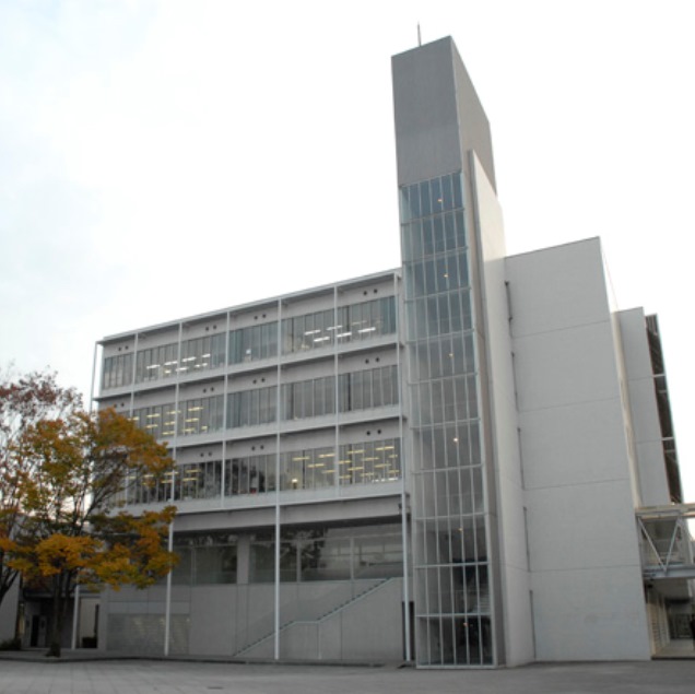 慶應義塾湘南藤沢中等部の外観