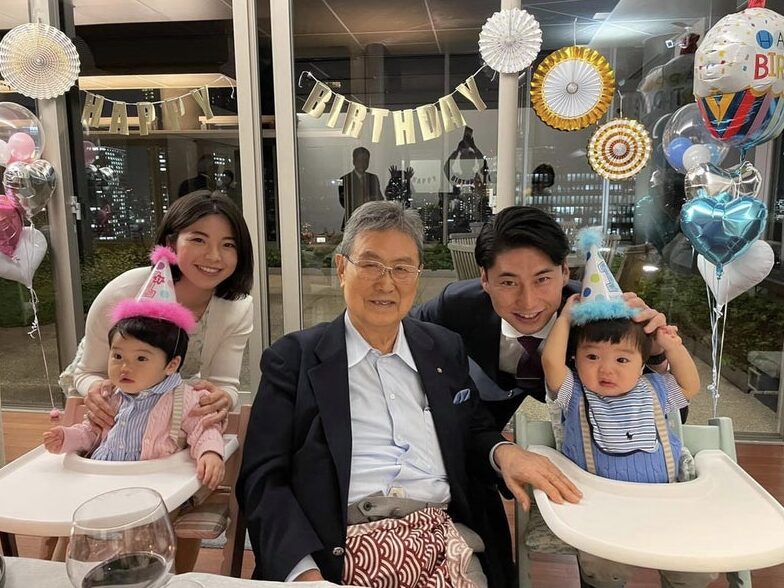 中曽根康隆の子供の誕生日パーティー