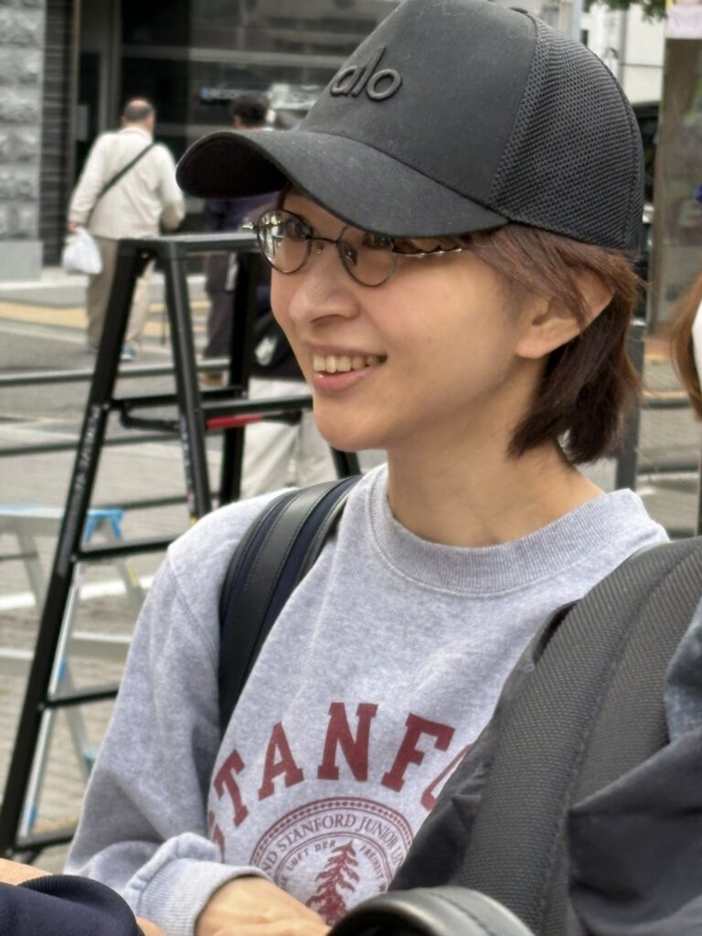 キャップをかぶってものかわいいさとうさおり