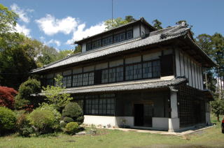 片山さつきの母方の実家・千本木家