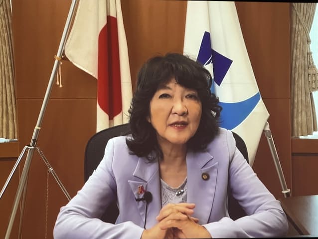 片山さつきのトレードマーク・巻き髪